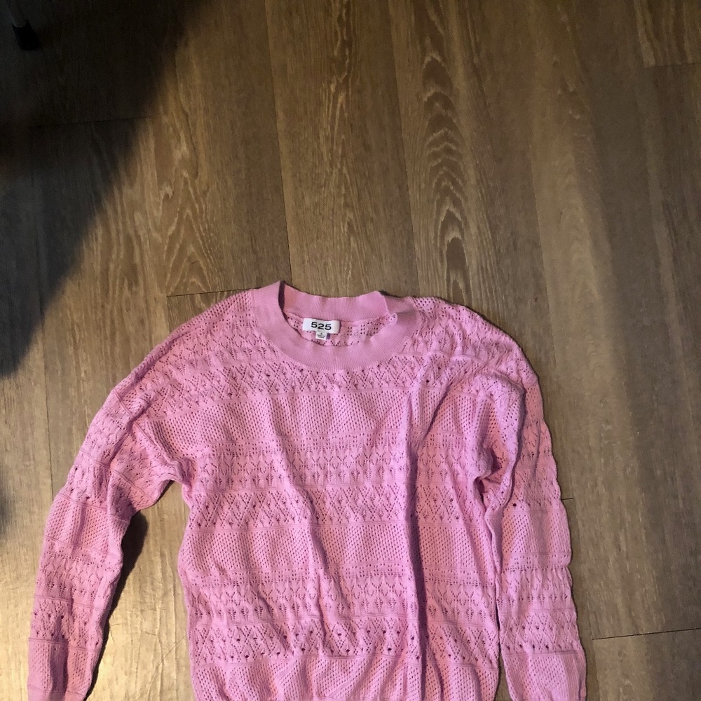 525 purply pink sweater with gorgeous detailing